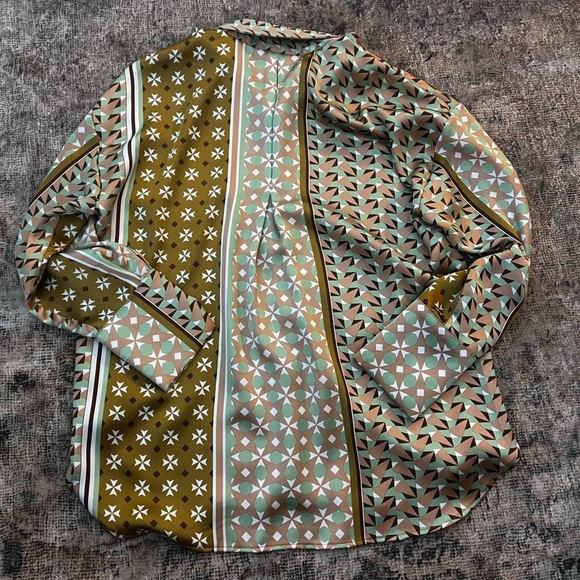 House of Harlow 1960 Patterned Button Up Shirt - Picture 2 of 3